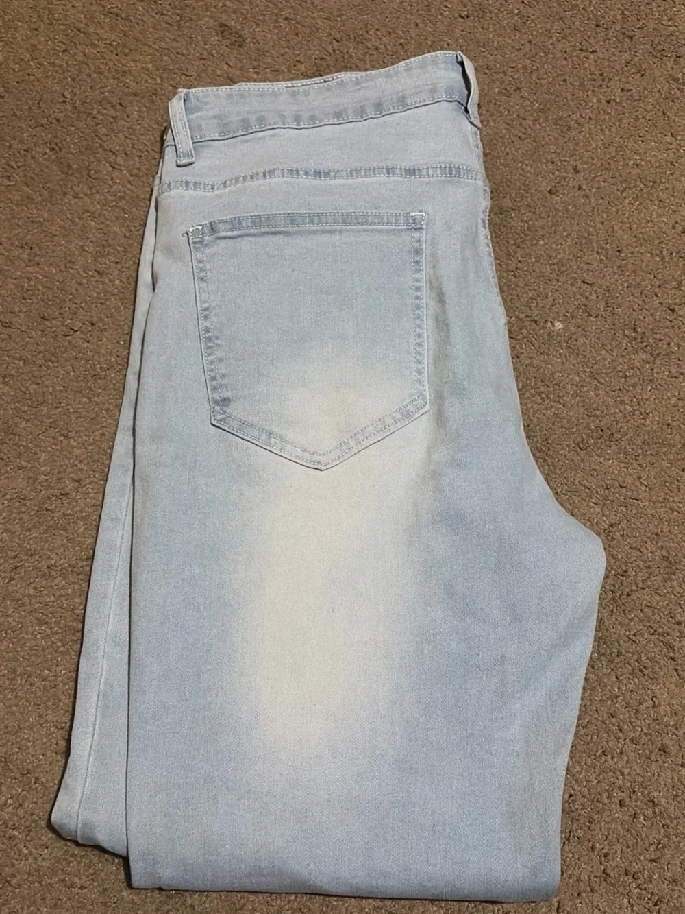 Light Wash Men's Jeans – Classic Straight Fit
